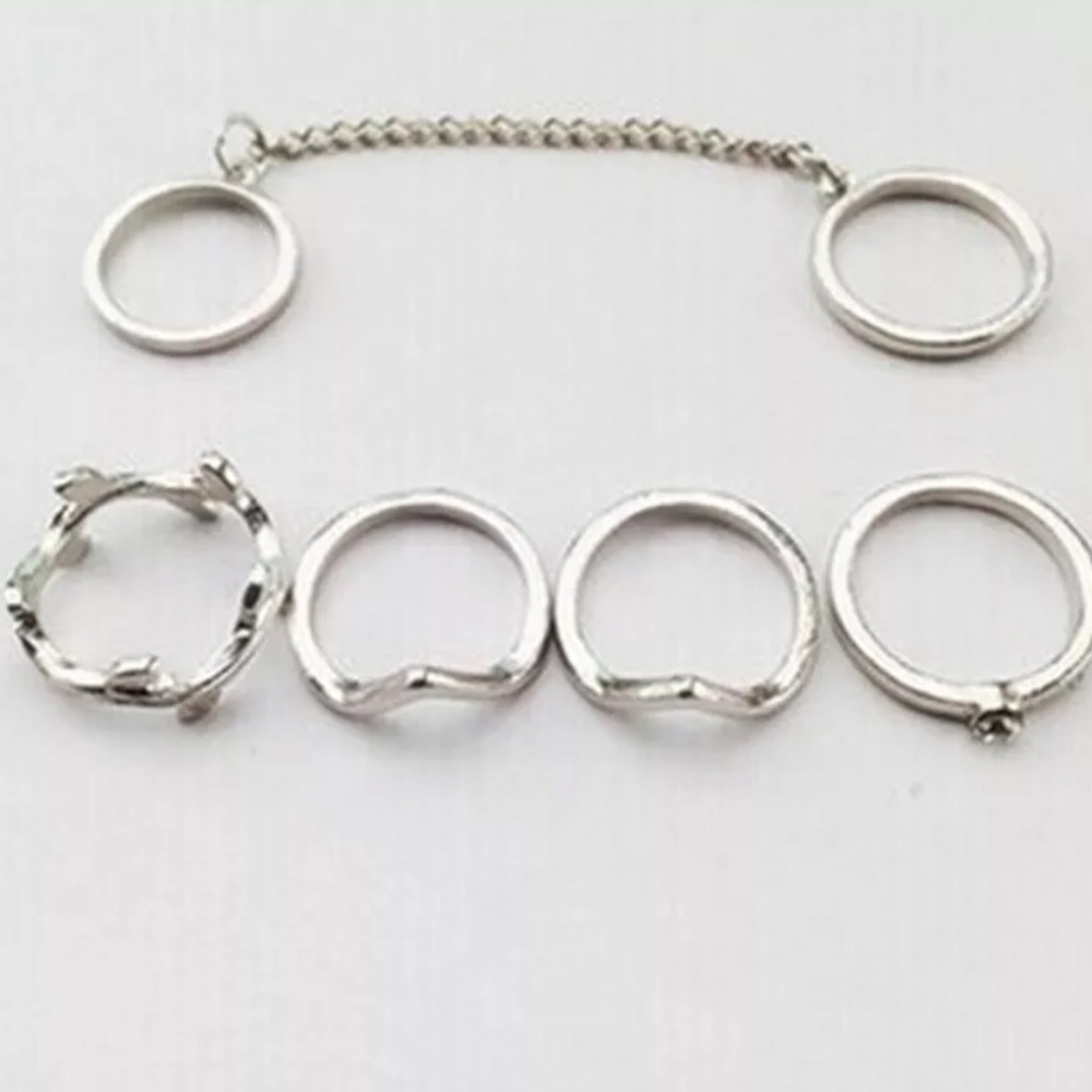 6 Piece Silver Ring Set!